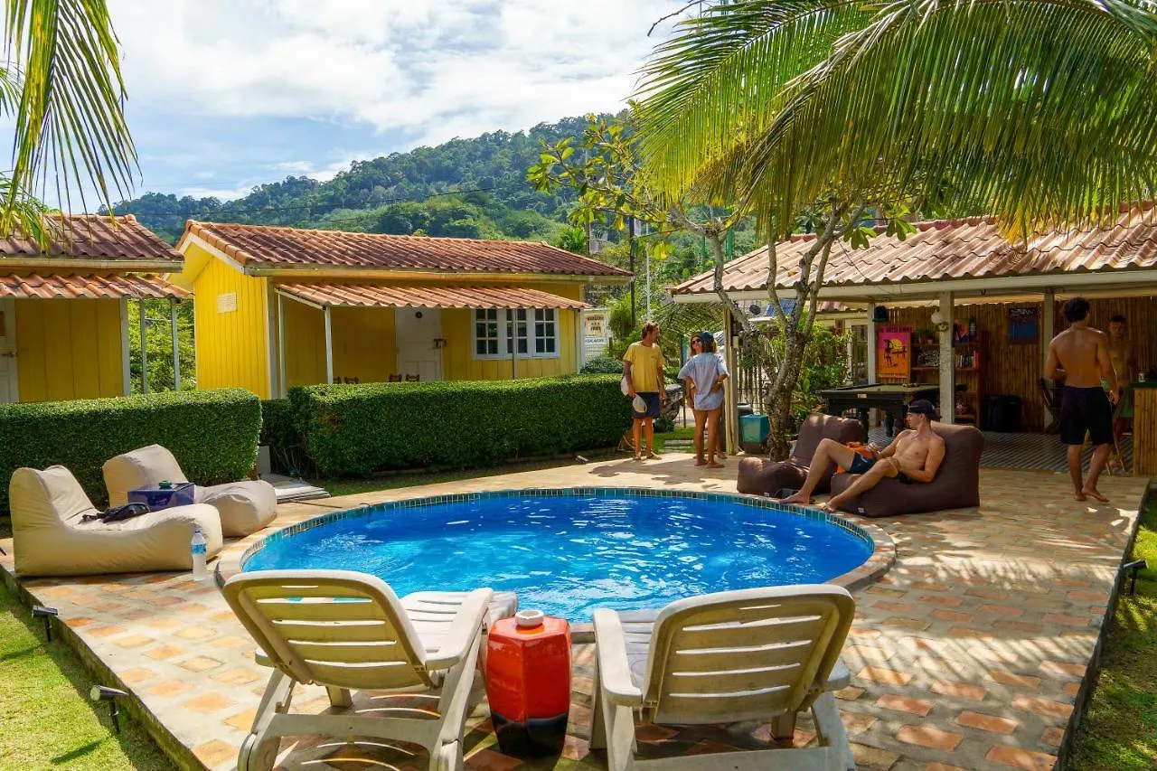De Bra Hostel Ko Lanta