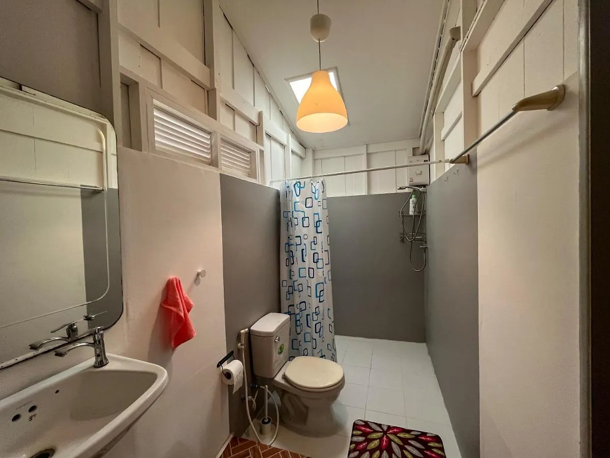 De Bra Hostel Ko Lanta