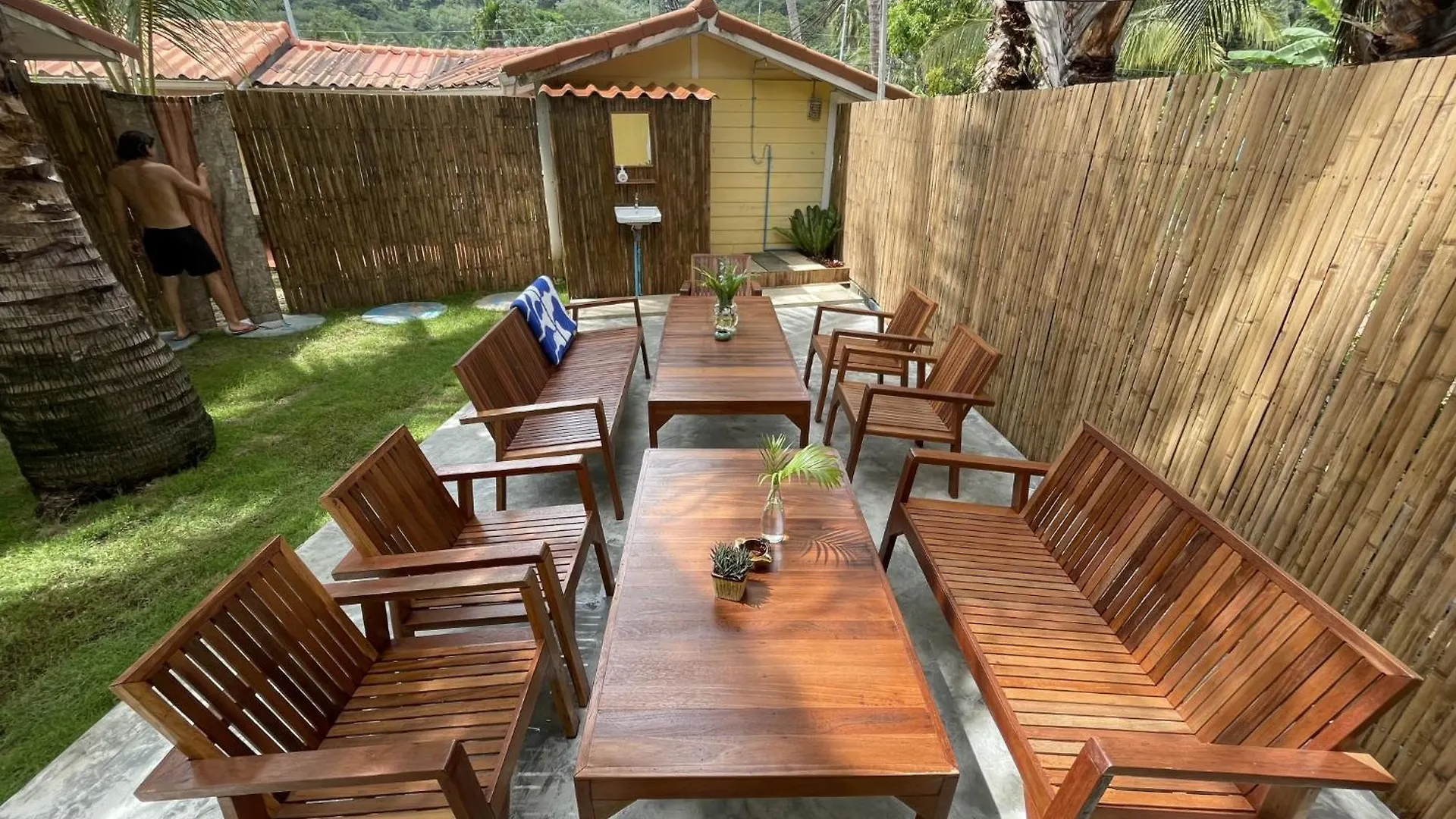 De Bra Hostel Ko Lanta